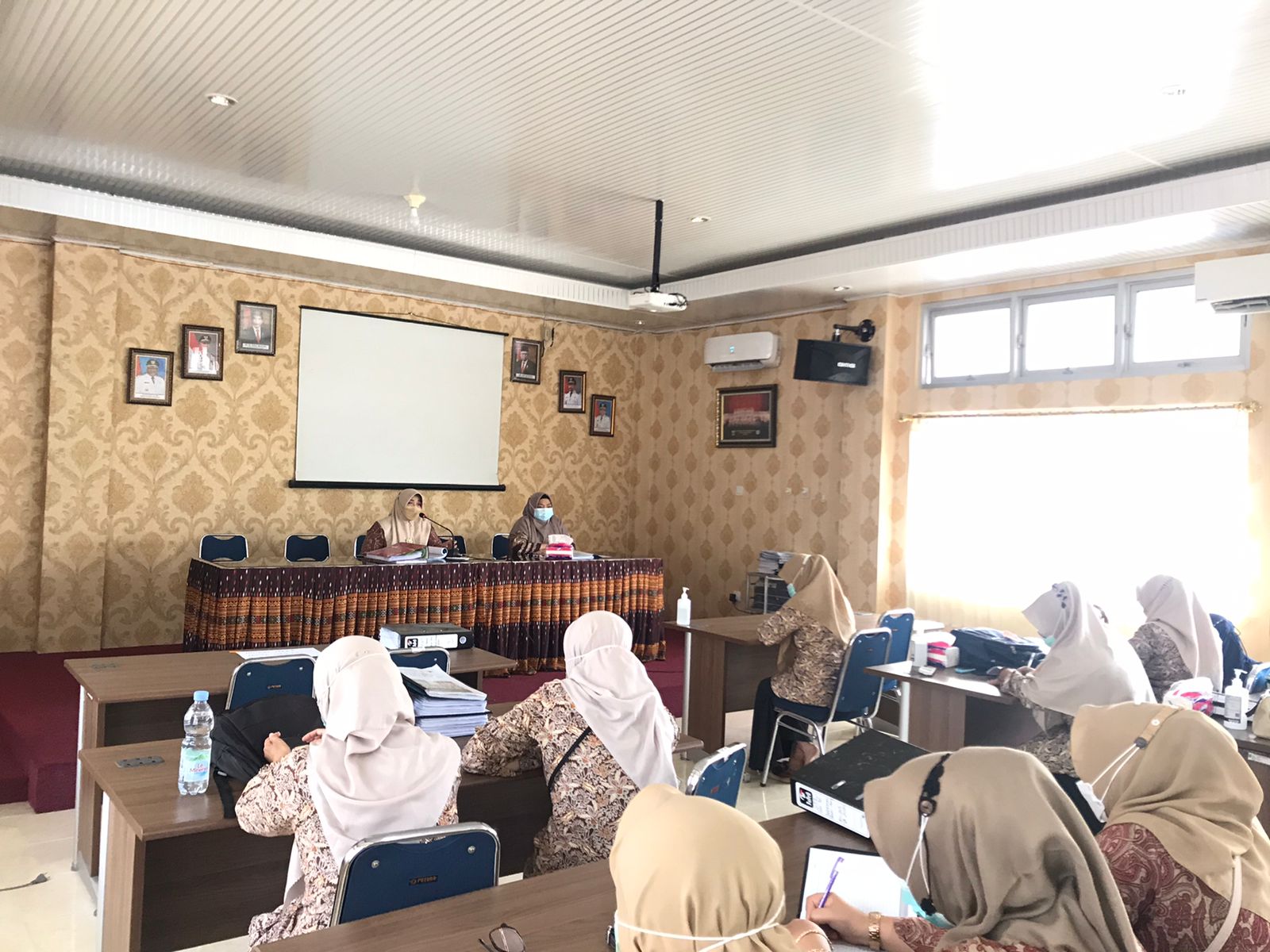 RAPAT INTERNAL STAF PUSKESMAS PASAR USANG DALAM RANGKA PENINGKATAN KINERJA APARATUR SIPIL NEGARA (ASN)