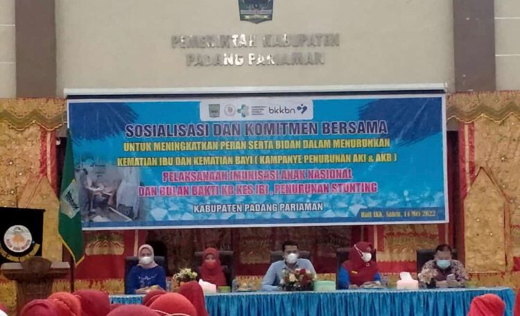 SOSIALISASI DAN KOMITMEN UNTUK MENINGKATKAN PERAN SERTA BIDAN DALAM MENURUNKAN AKI DAN AKB